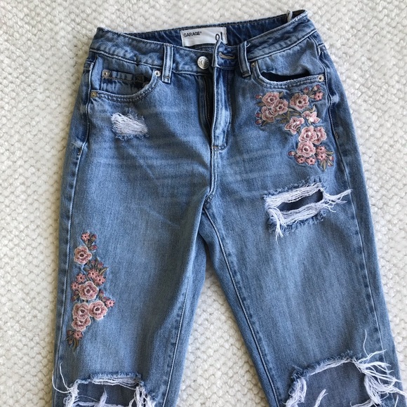 Garage Embroidered Floral Mom Jeans size 1 - Picture 5 of 9